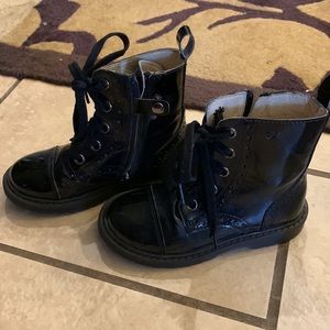 Naturino girls boots. Zip up with laces. US size 8.5 black